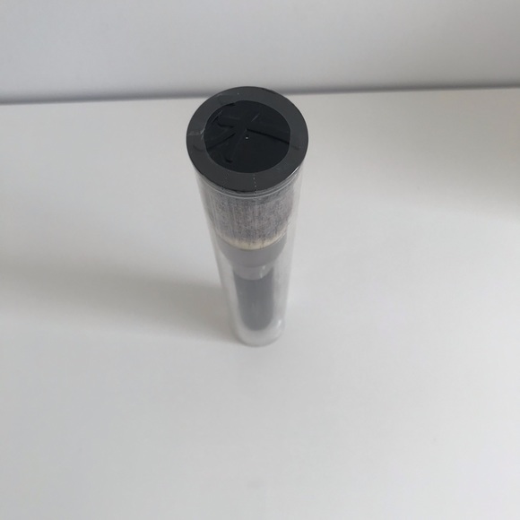 IT Cosmetics Heavenly Luxe Complexion Master Brush #16 - Picture 3 of 11